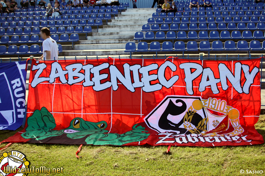 ruch_chorzw_-_widzew_d_20111002_1707856058