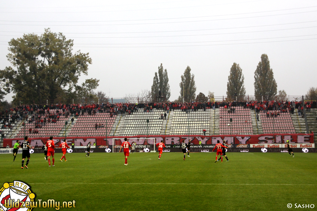 widzew_d_-_cracovia_20111030_1543321738