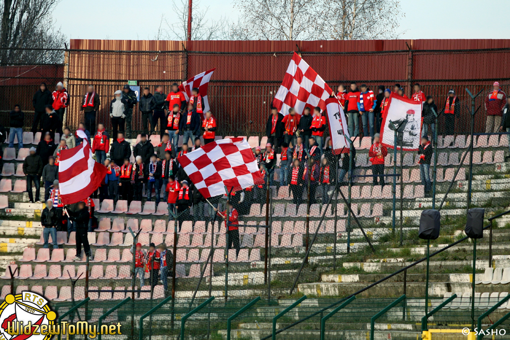 widzew_d_-_korona_kielce_20111120_1697390961