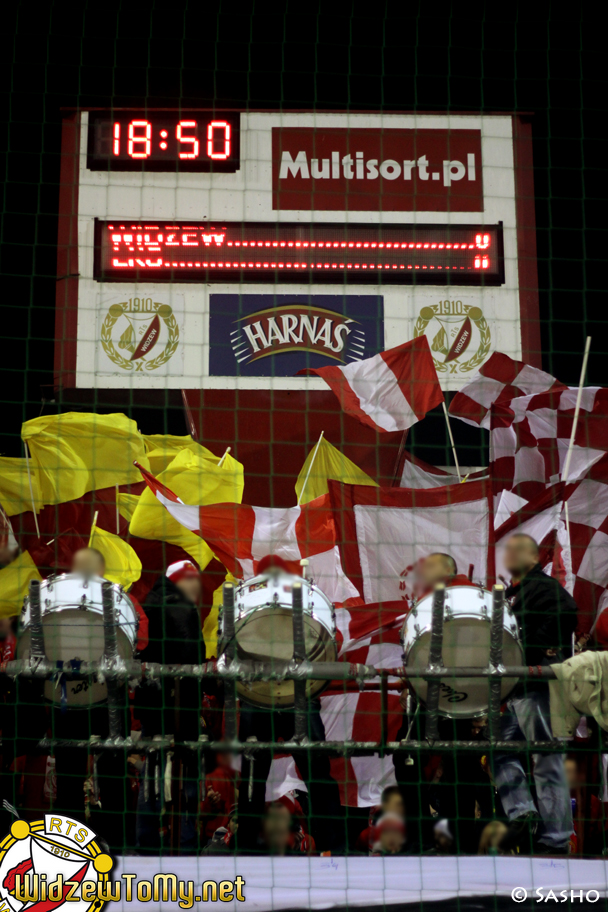 widzew_d_-_ks_20111018_1369422982