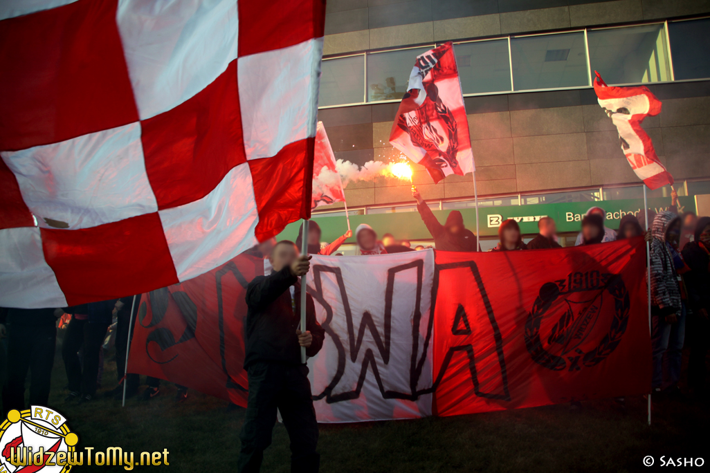 widzew_d_-_ks_20111018_1389896289