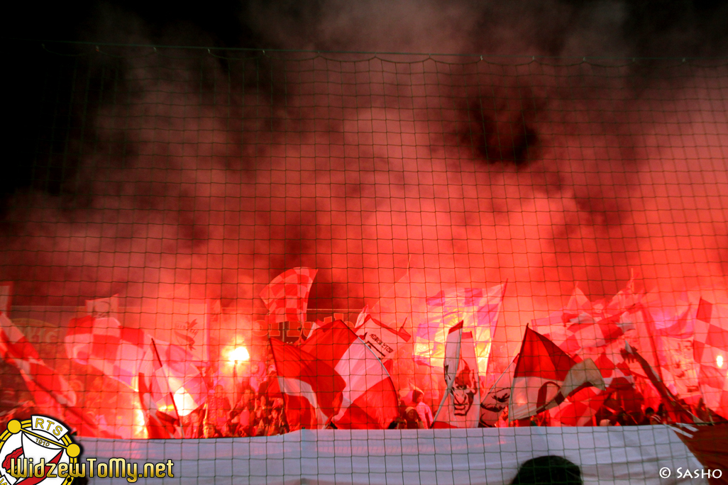 widzew_d_-_ks_20111018_1485410343